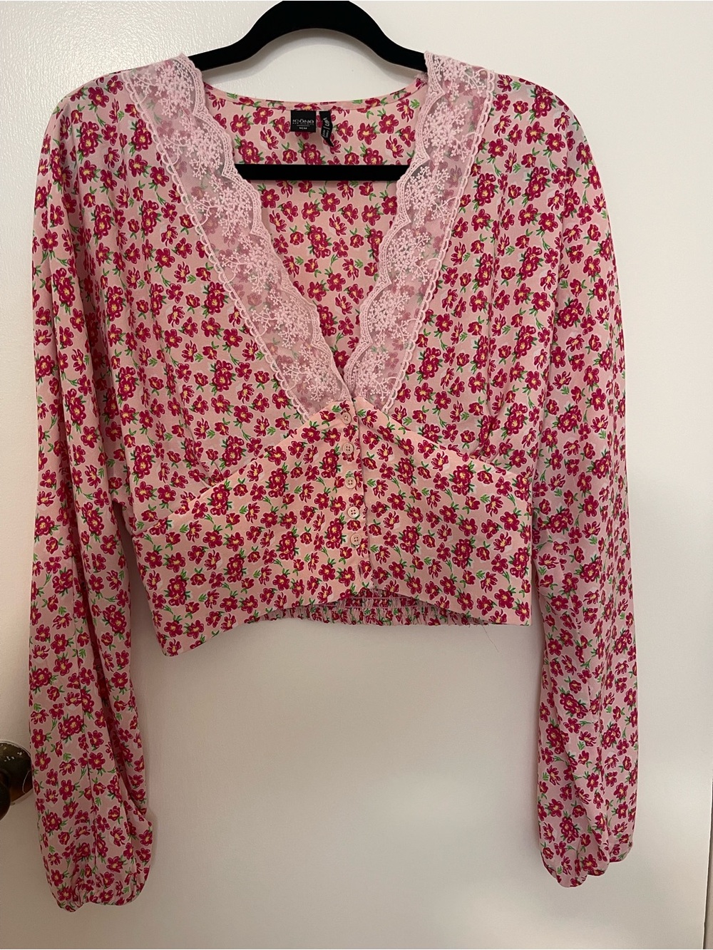 Simons Pink Floral Lace-Trim Cropped Button Top